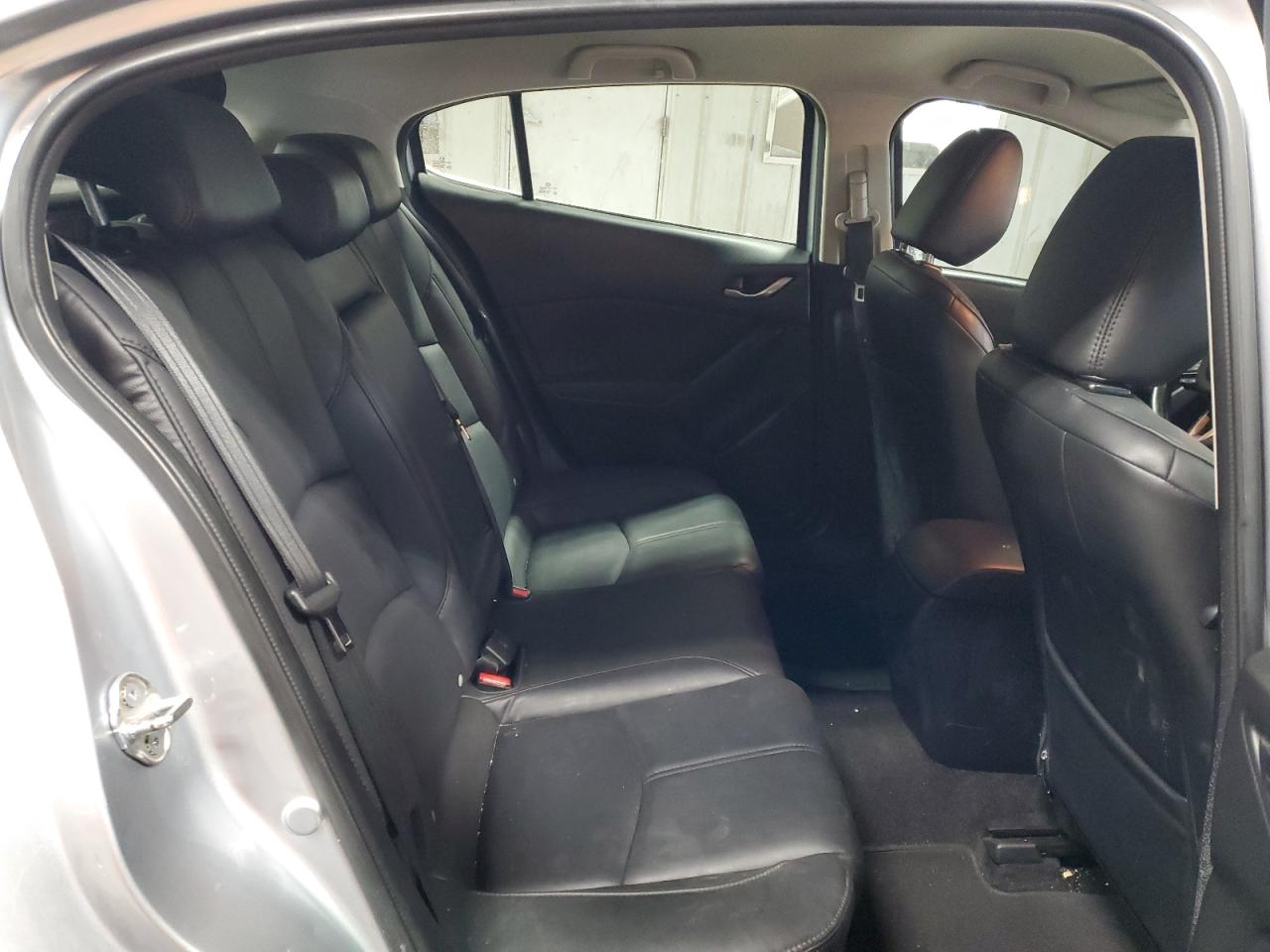2018 Mazda 3 - Image 10