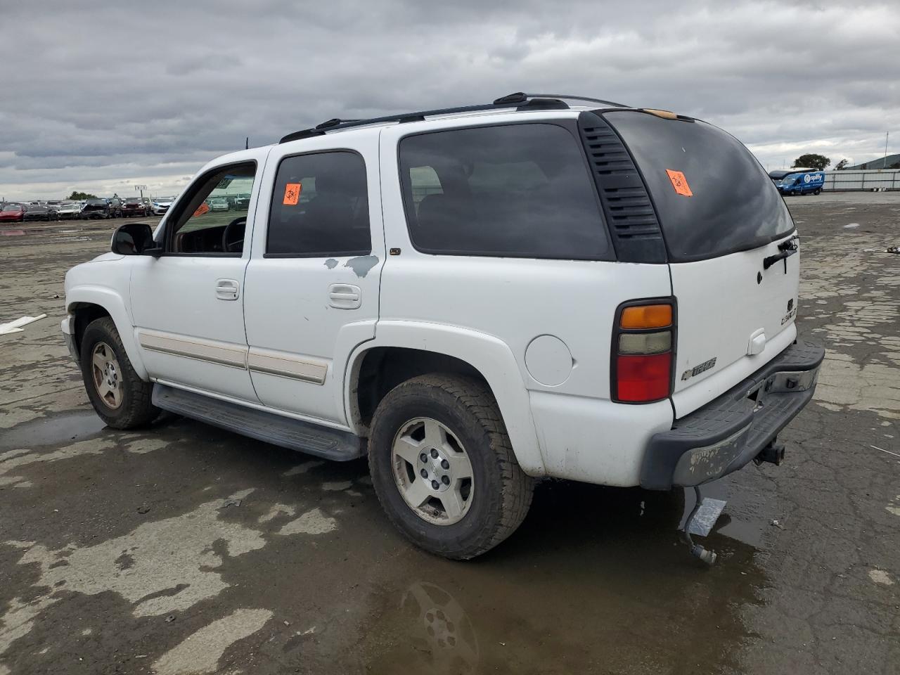 2005 Chevrolet Tahoe - Image 2