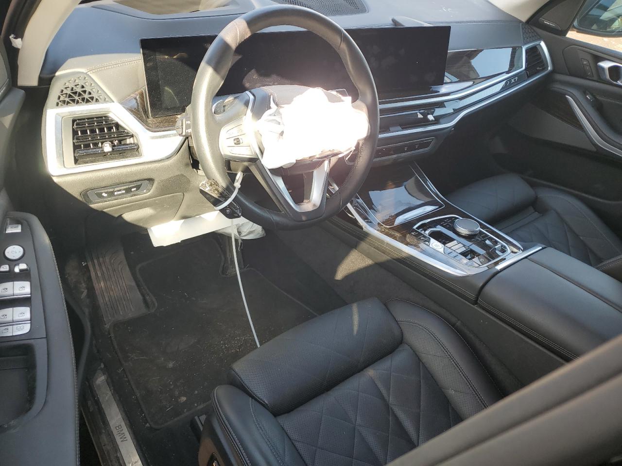 2024 BMW X7 - Image 8
