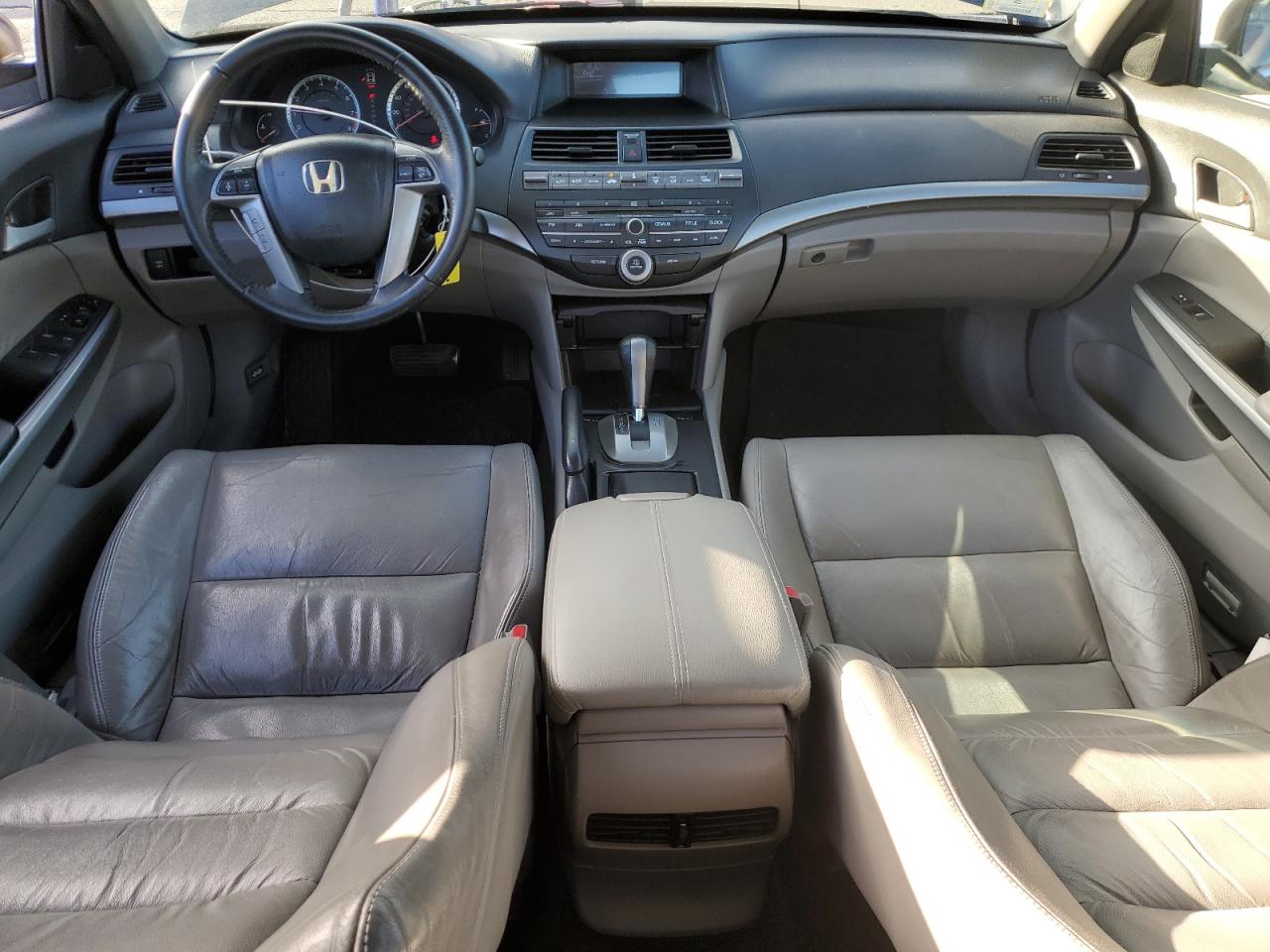 2010 Honda Accord - Image 8