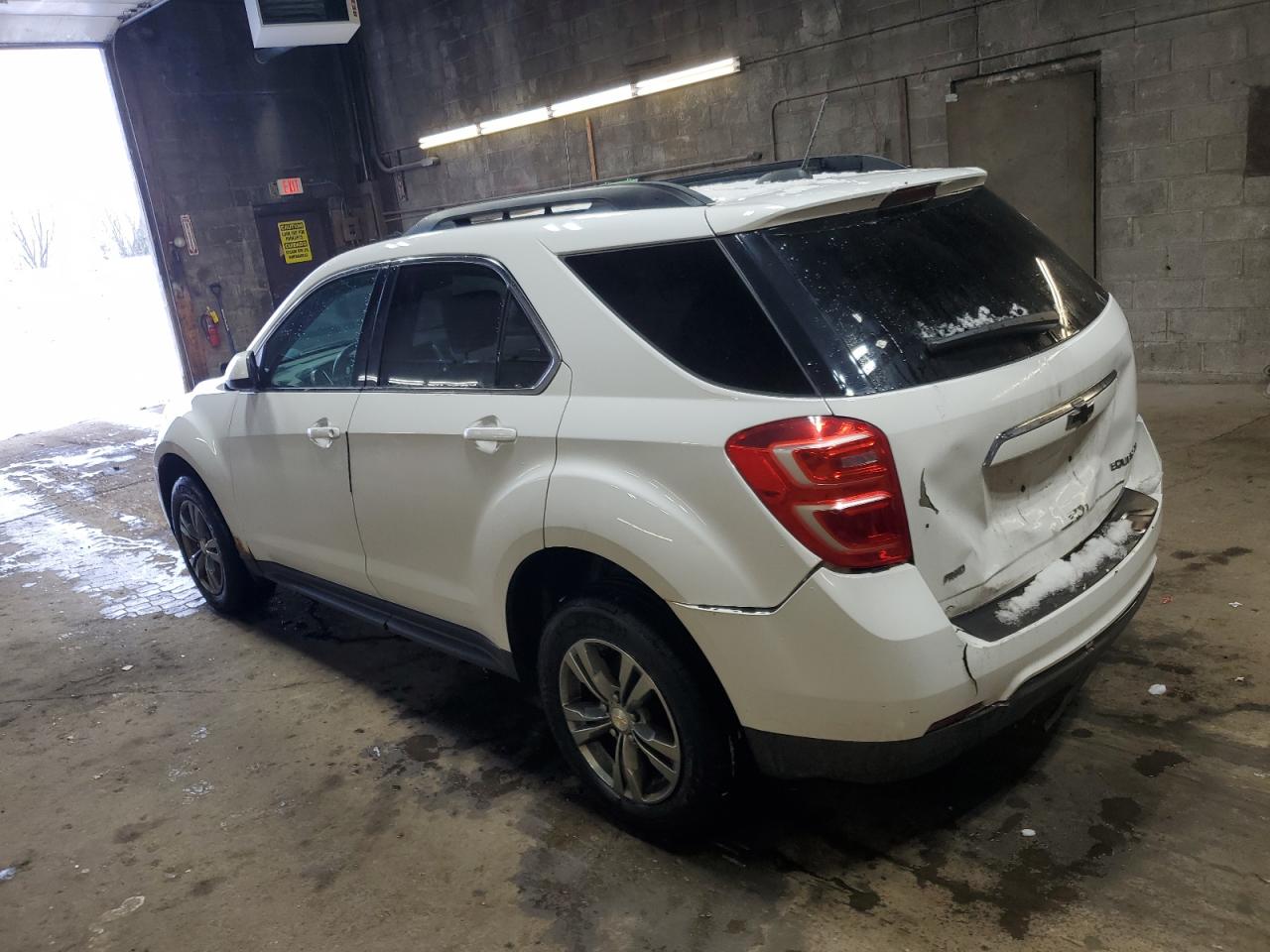 2016 Chevrolet Equinox - Image 2
