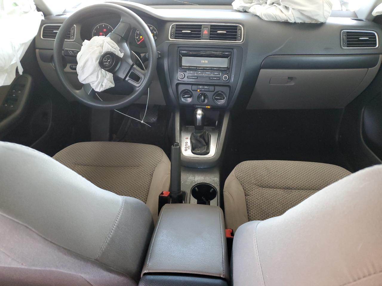 2014 Volkswagen Jetta - Image 8