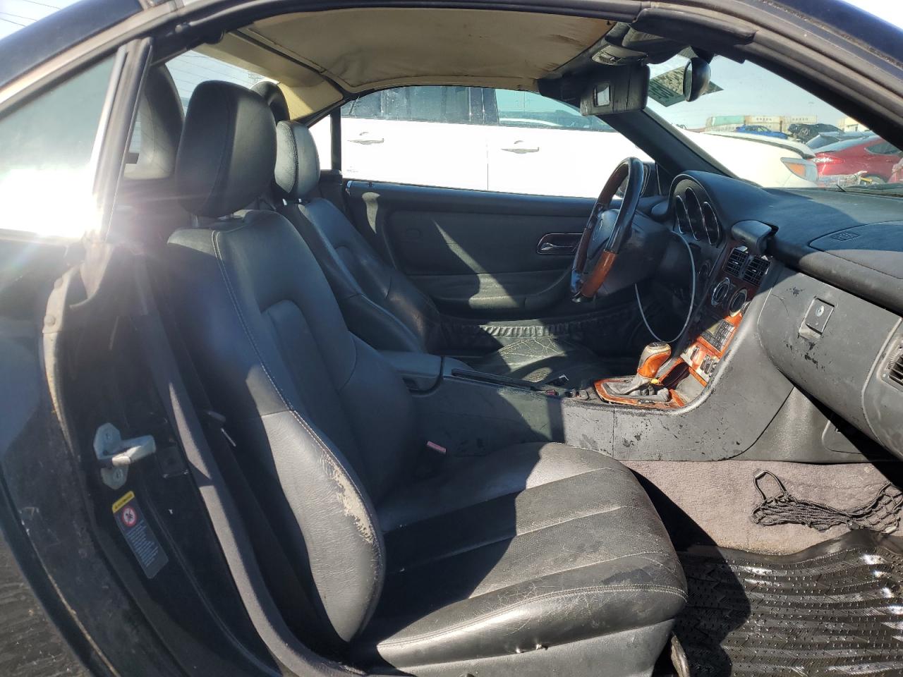 2001 Mercedes-Benz Slk 320 VIN: WDBKK65F81F229400 Lot: 46926765