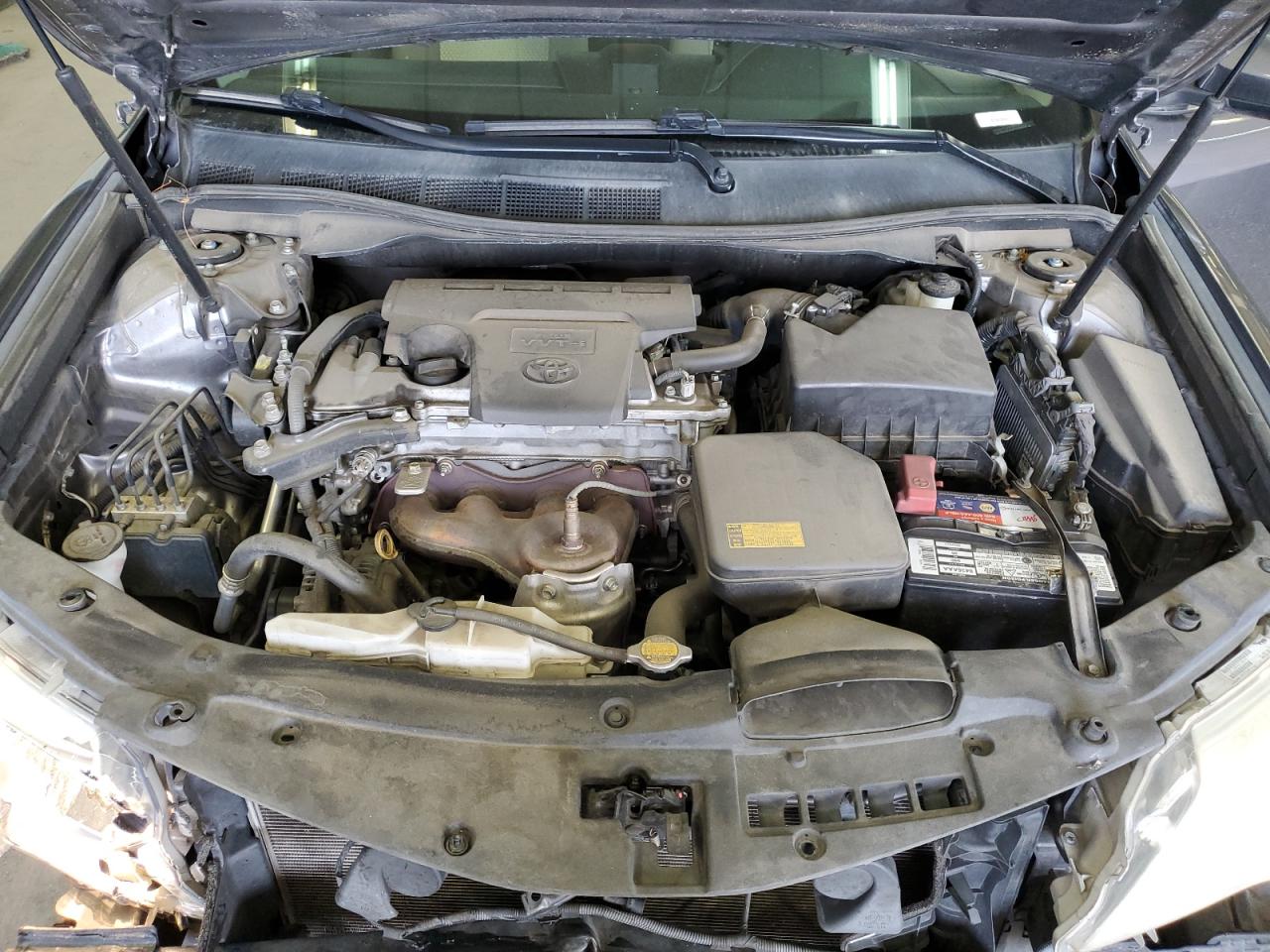 2014 Toyota Camry - Image 13