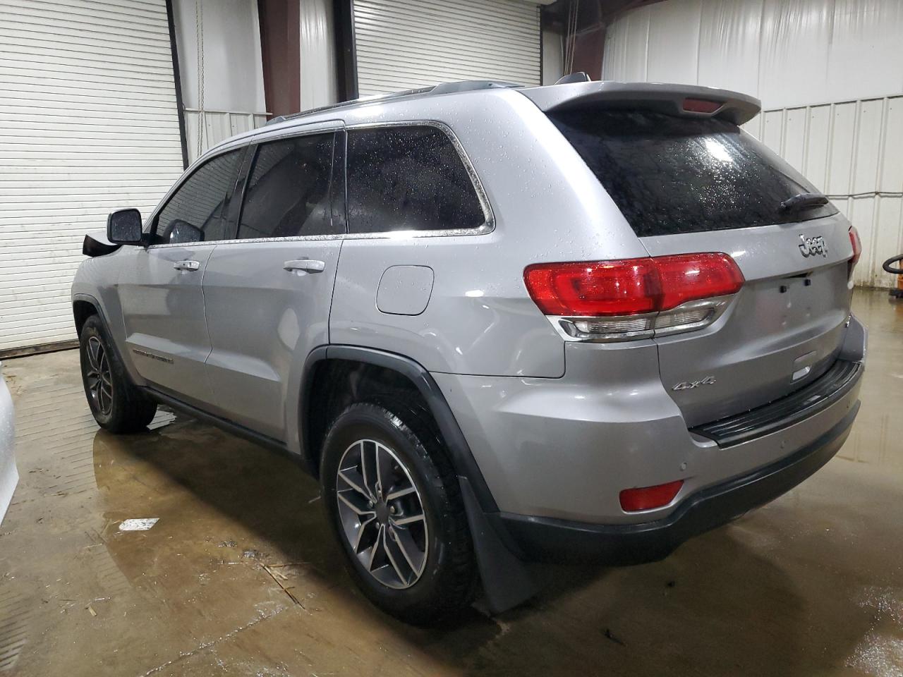 2019 Jeep Grand Cherokee - Image 2