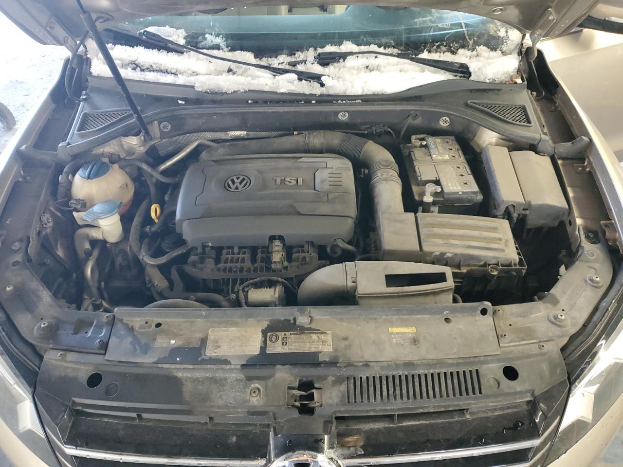 2015 Volkswagen Passat - Image 11