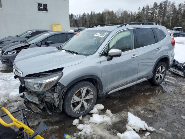  SUBARU FORESTER 2019 Srebrny