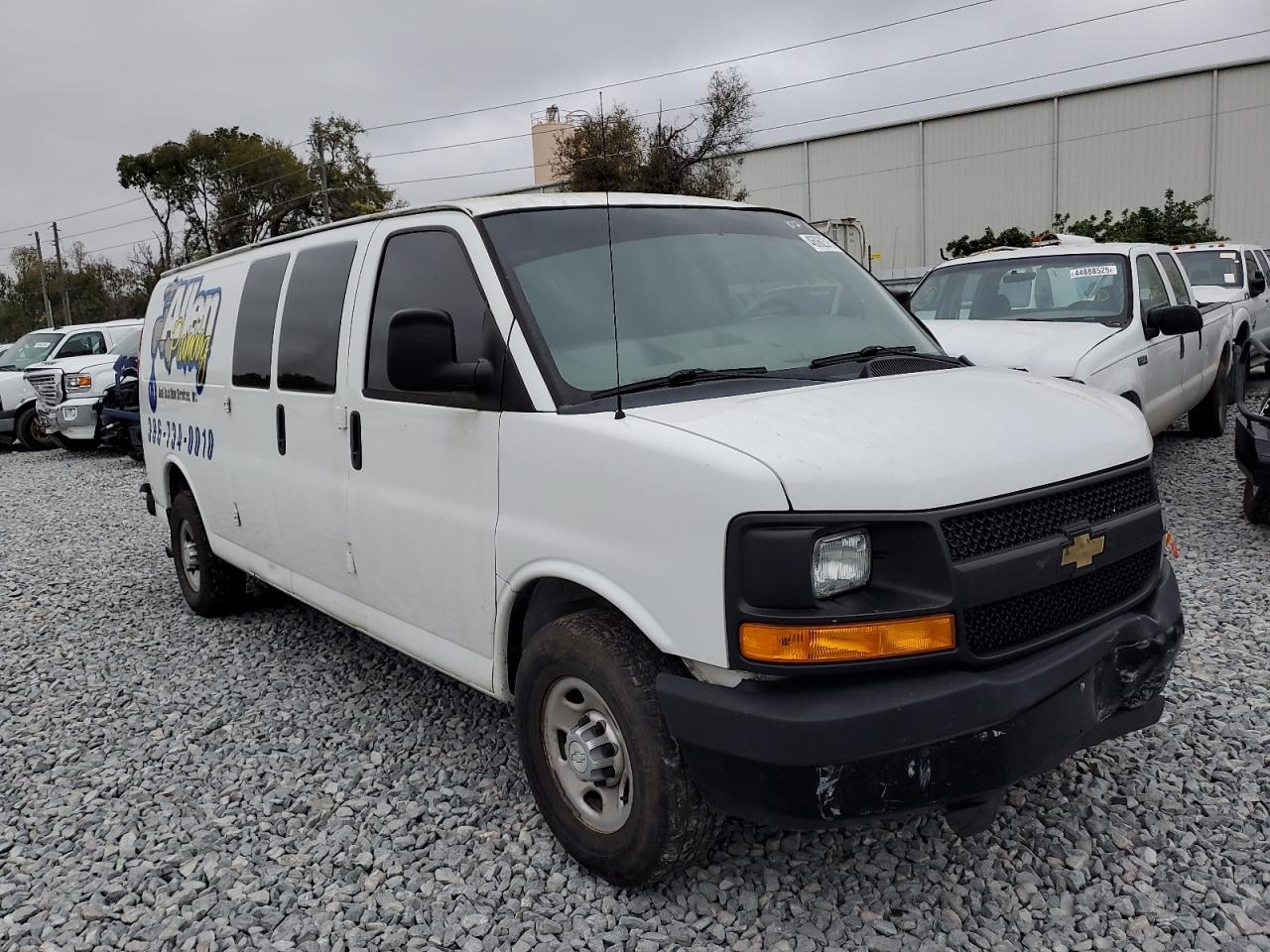 2015 Chevrolet Express - Image 1