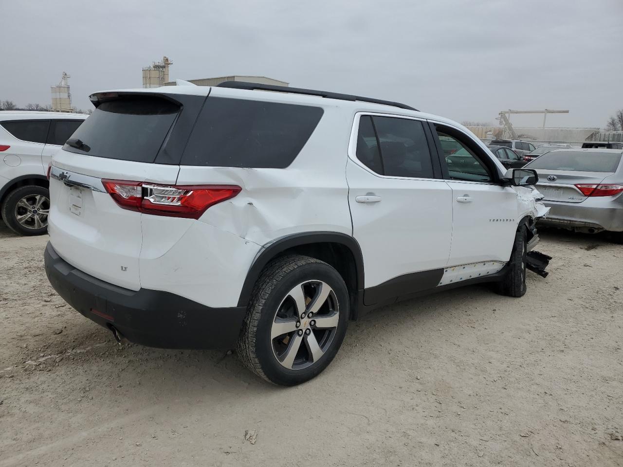 2021 Chevrolet Traverse - Image 3