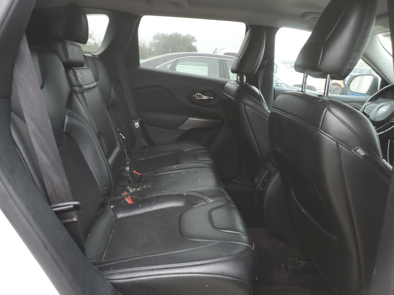 2019 Jeep Grand Cherokee - Image 11