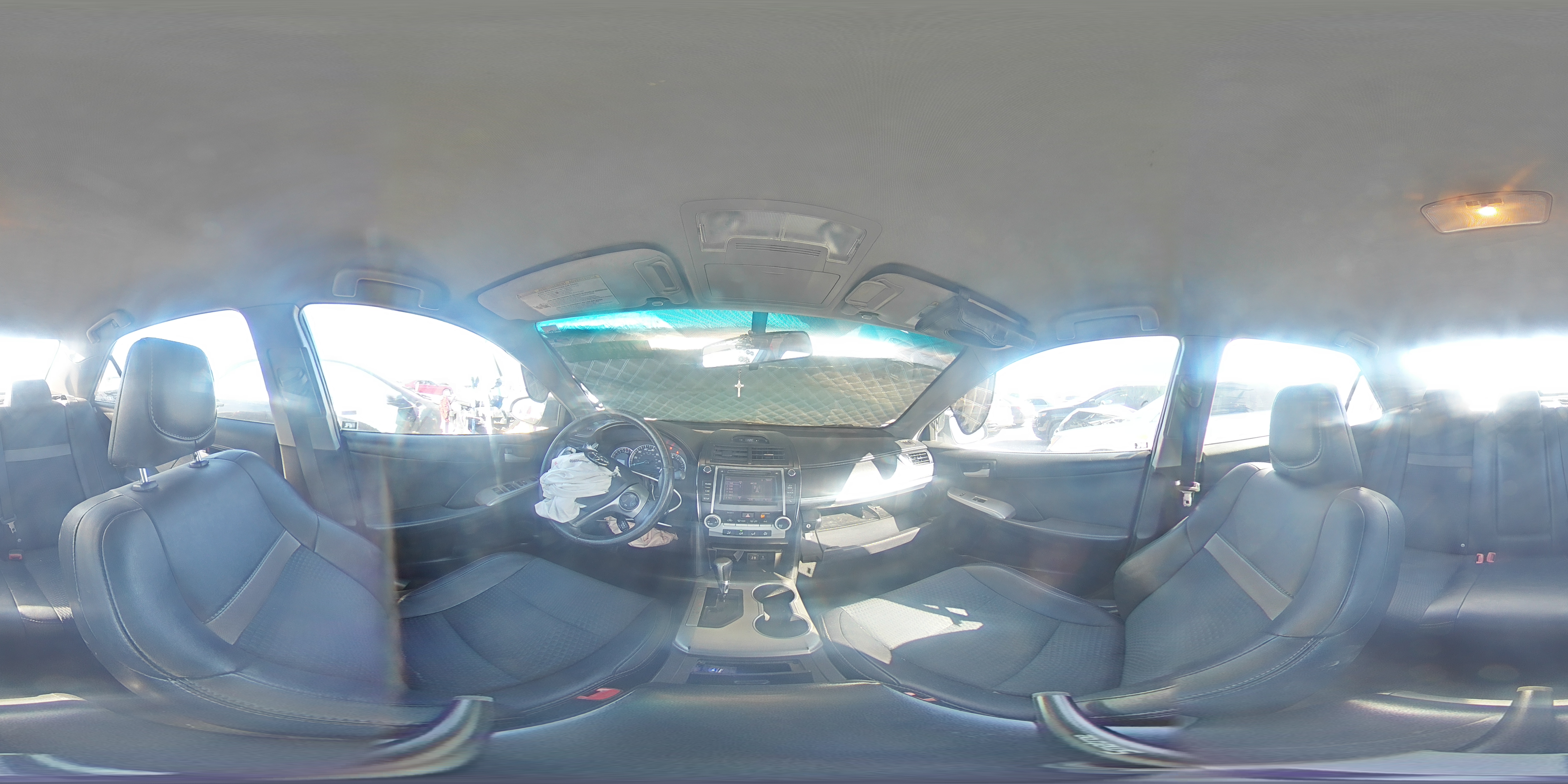2014 Toyota Camry - Image 13