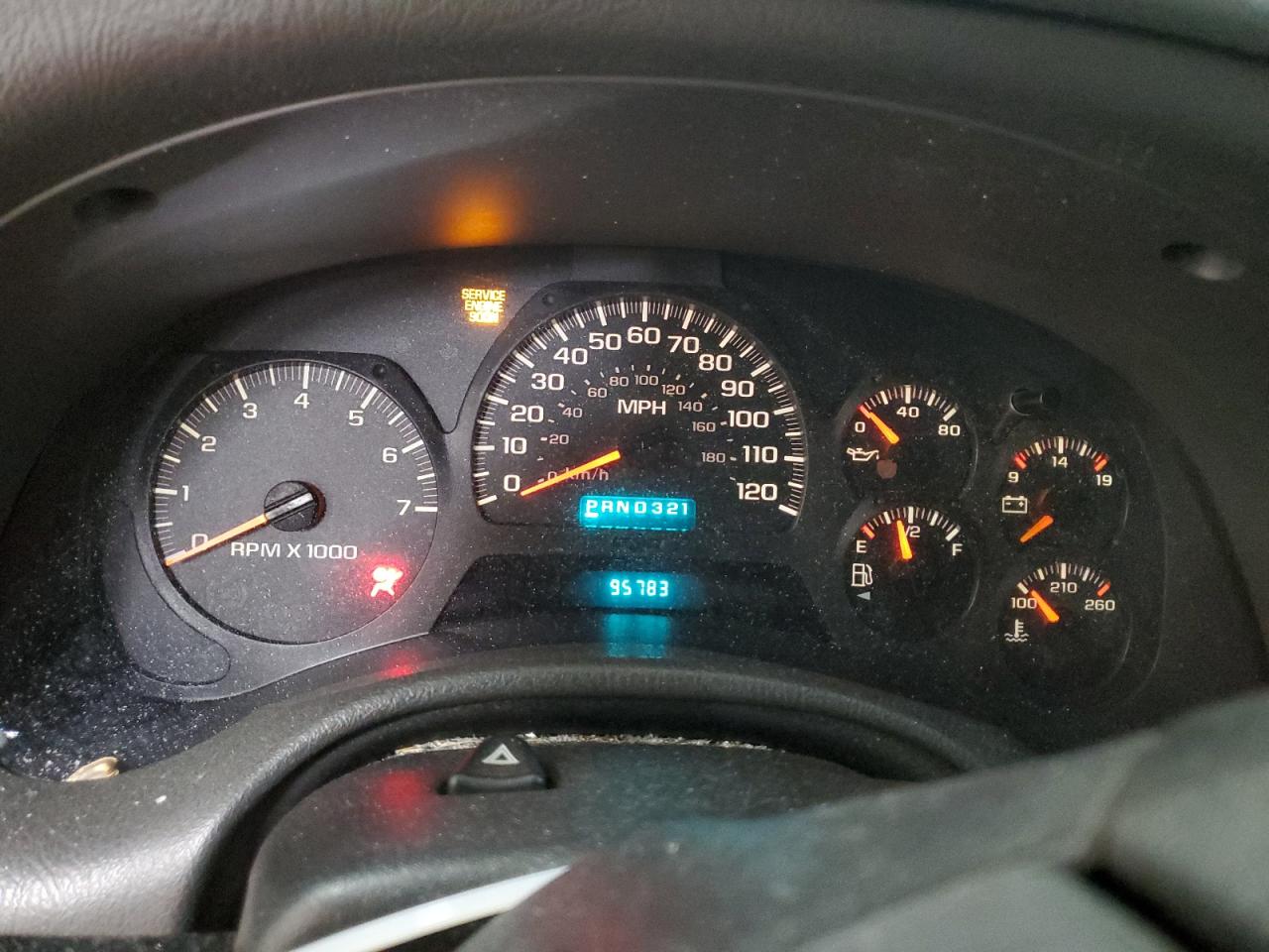 2004 Chevrolet TrailBlazer - Image 9
