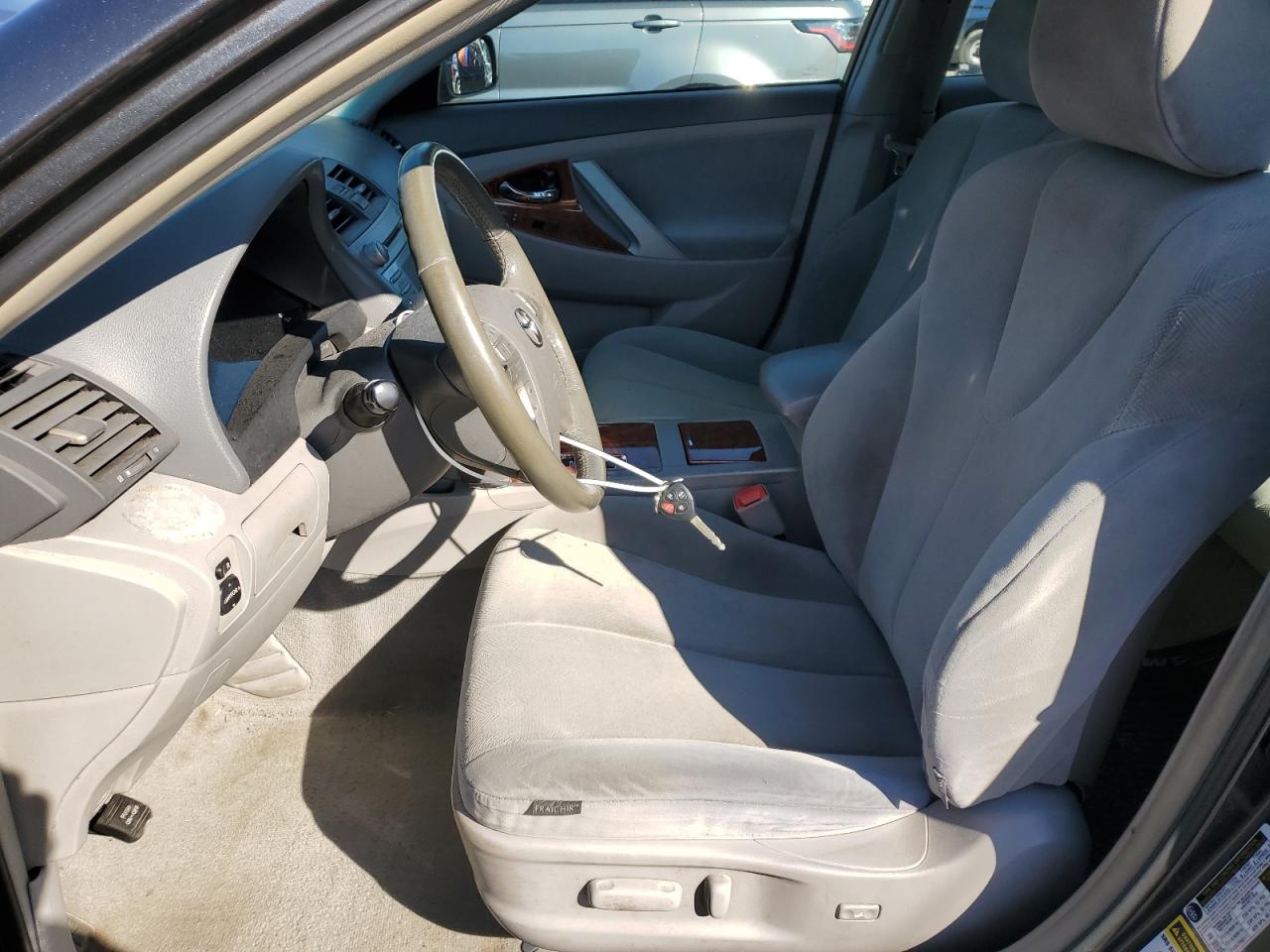 2009 Toyota Camry - Image 7