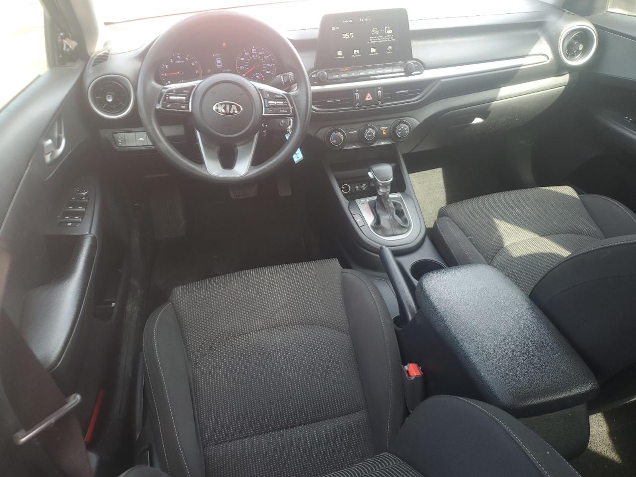 2020 Kia Forte - Image 8