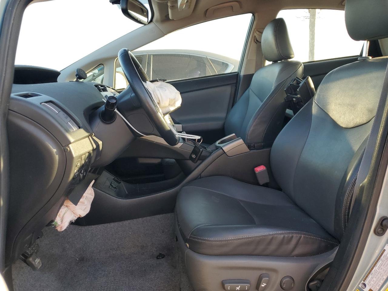 2012 Toyota Prius - Image 7