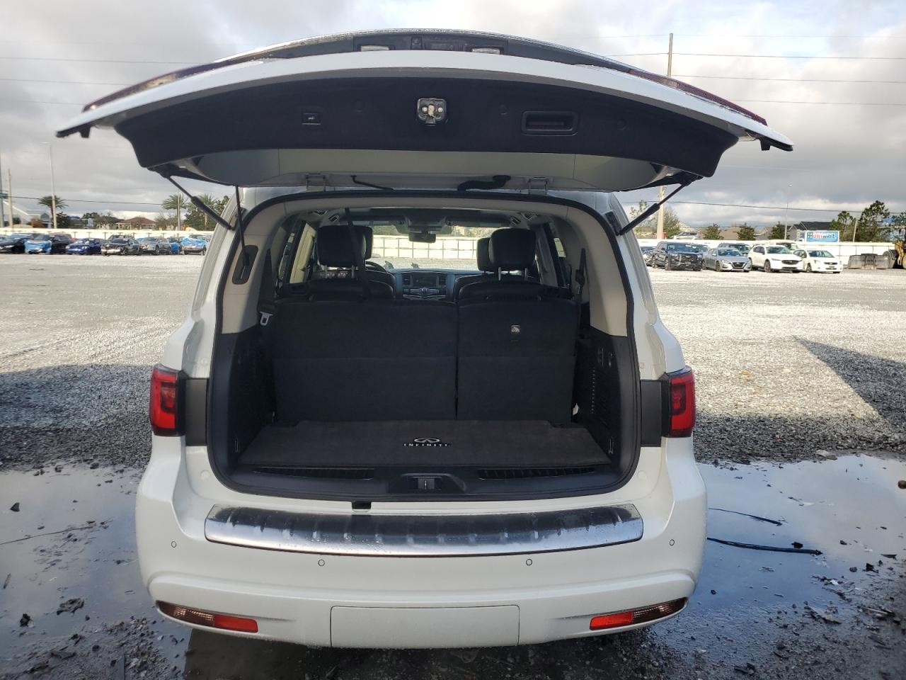 2019 Infiniti QX80 - Image 6