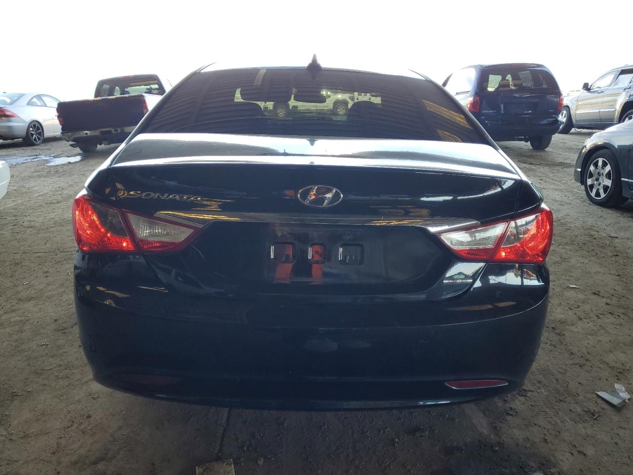 2011 Hyundai Sonata - Image 6