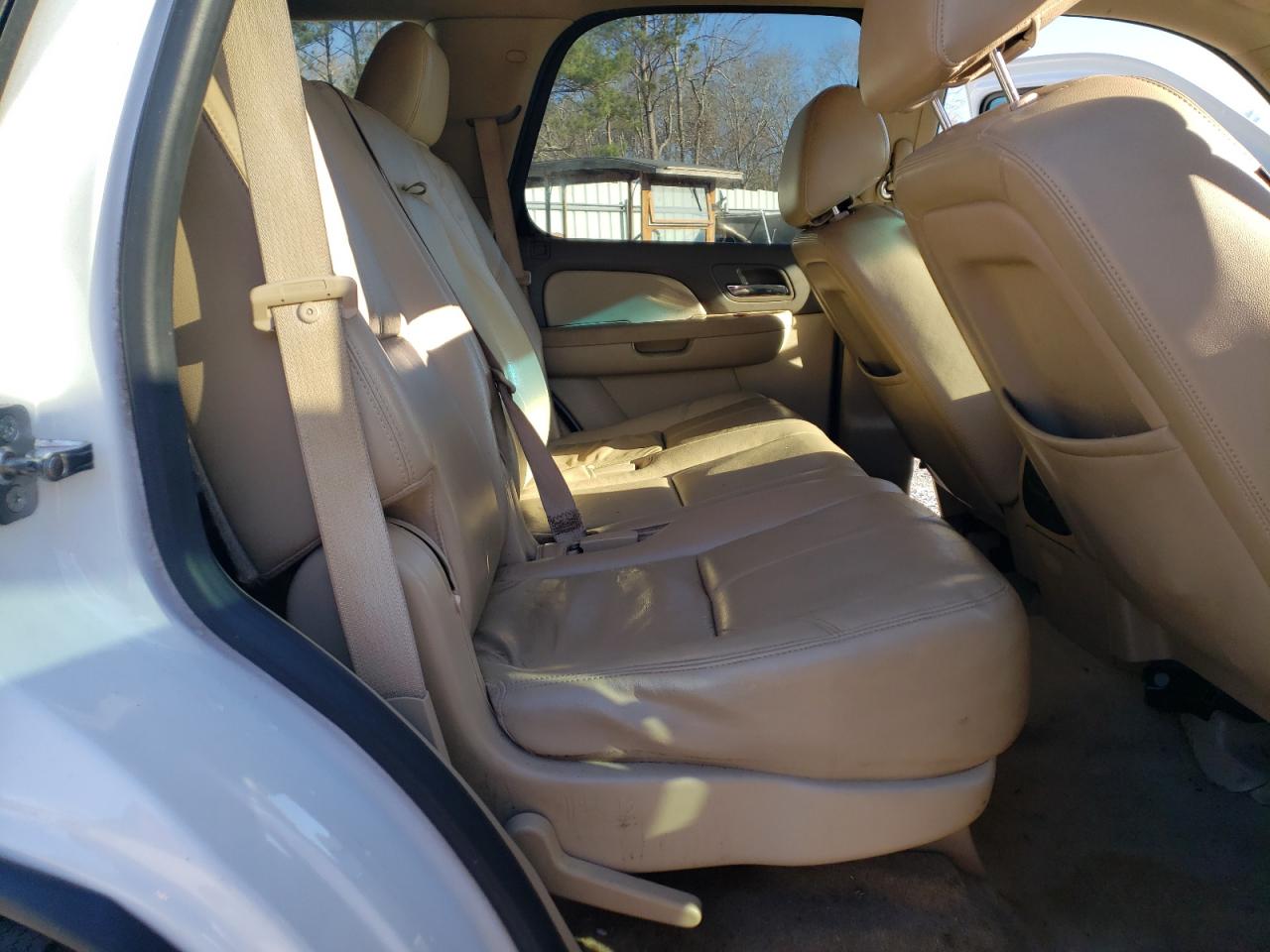 2014 Chevrolet Tahoe - Image 11