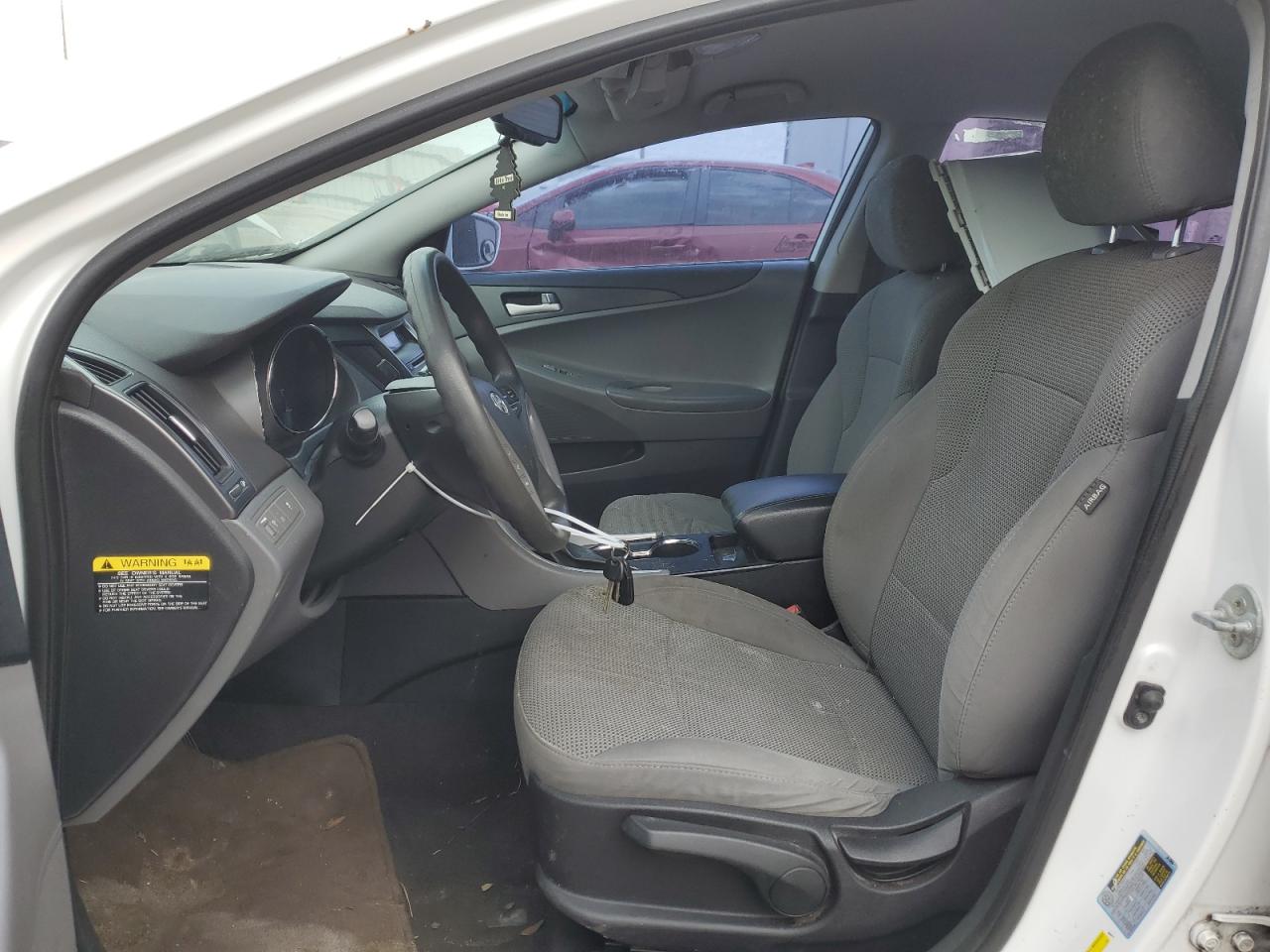 2014 Hyundai Sonata - Image 7