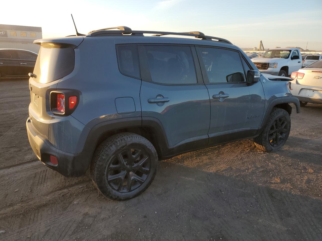 2018 Jeep Renegade - Image 3