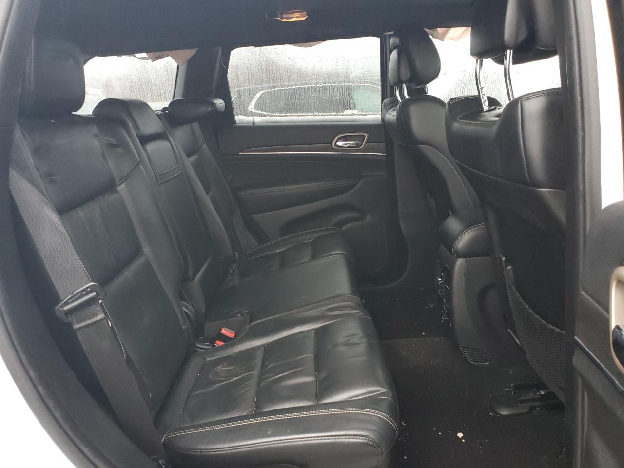 2015 Jeep Grand Cherokee - Image 11