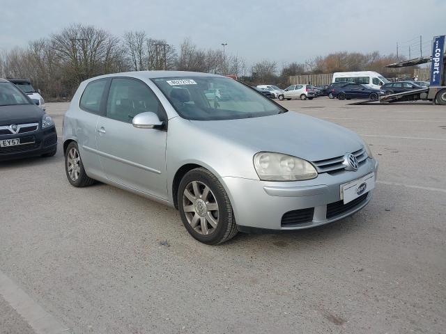 2005 VOLKSWAGEN GOLF FSI S