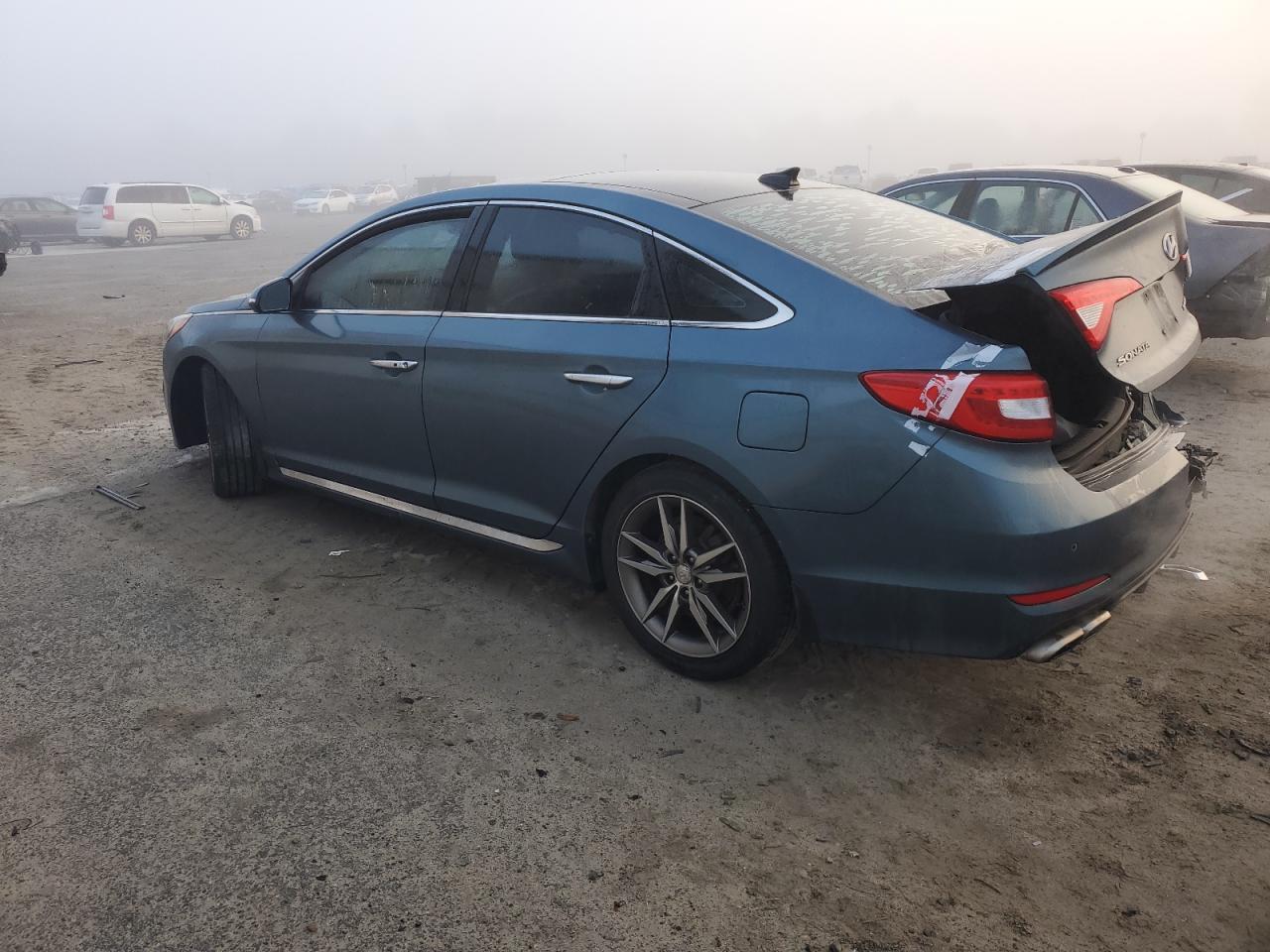 2015 Hyundai Sonata - Image 2