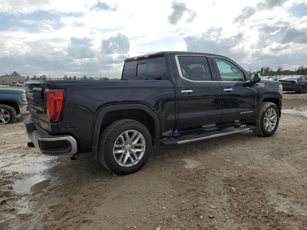 2021 GMC Sierra - Image 3