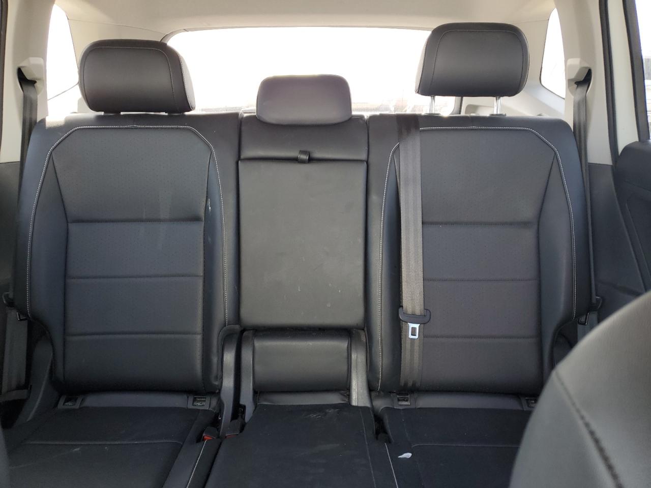 2021 Volkswagen Tiguan - Image 10