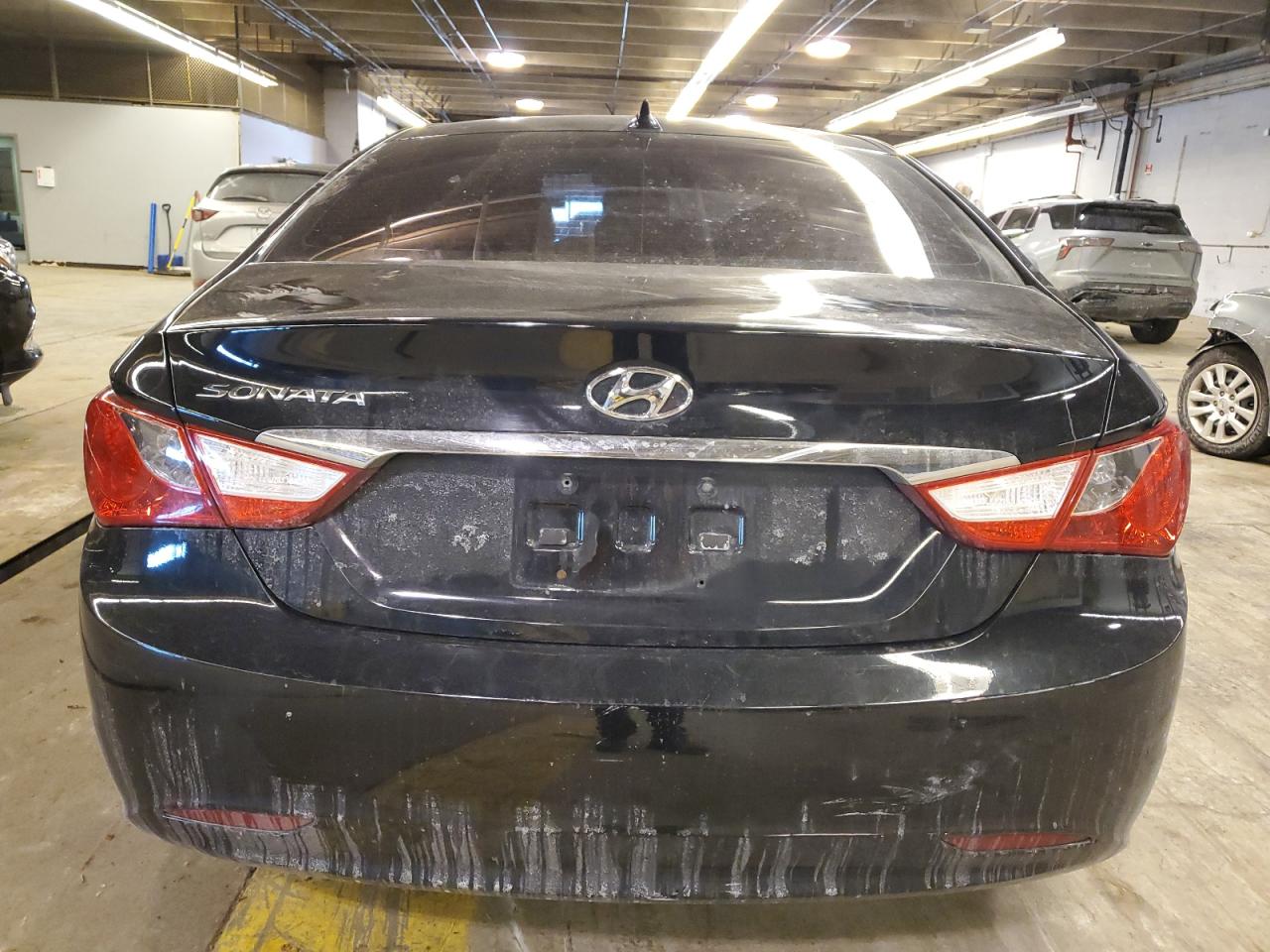 2013 Hyundai Sonata - Image 6