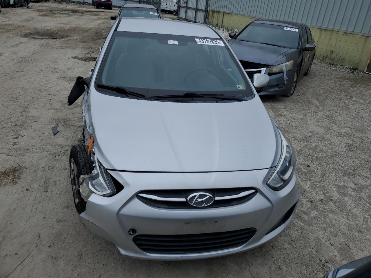 2015 Hyundai Accent - Image 5