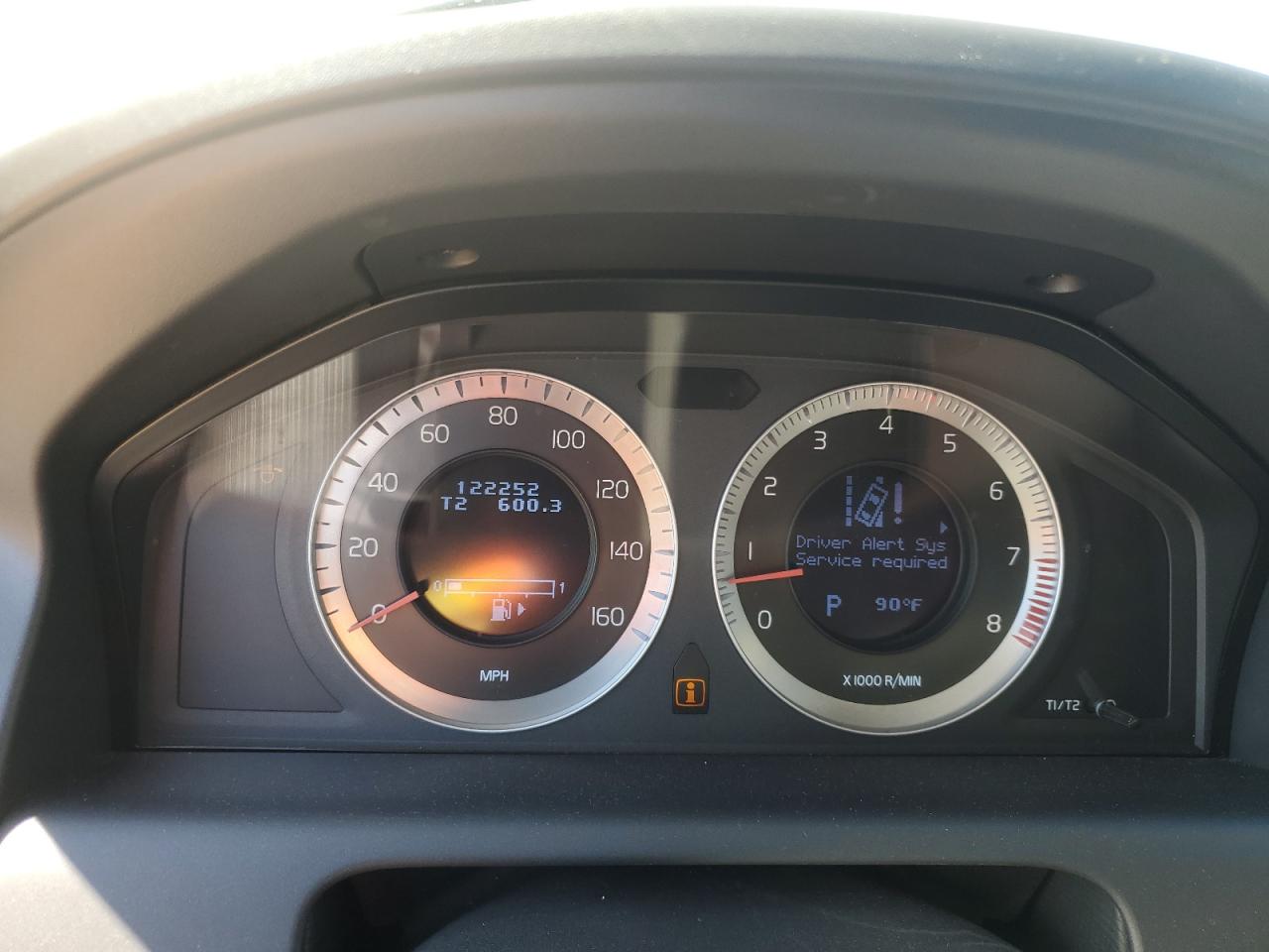 2010 Volvo XC60 - Image 9