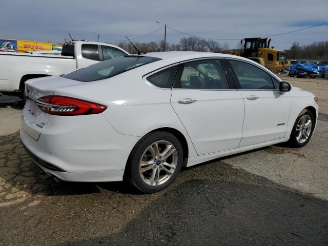  FORD FUSION 2018 Белы