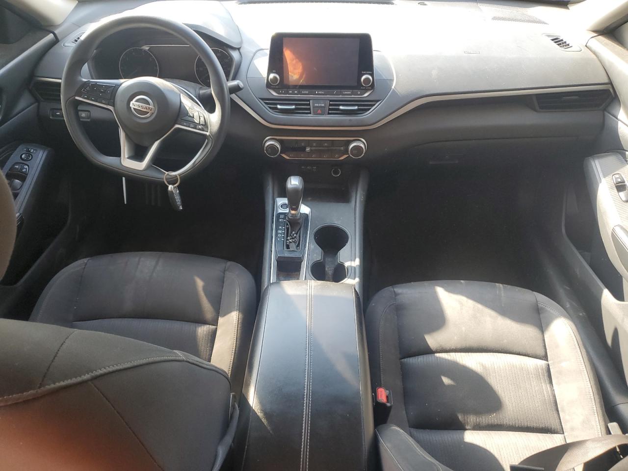 2020 Nissan Altima - Image 8