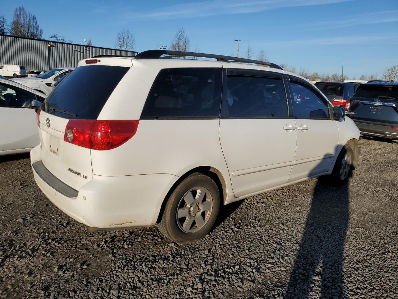2008 Toyota Sienna - Image 3