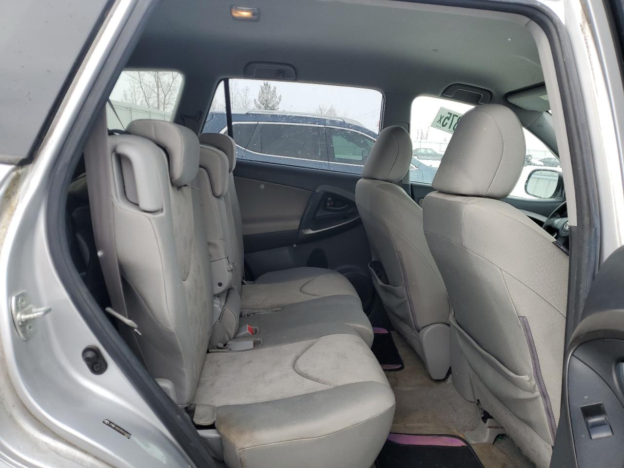 2010 Toyota RAV 4 - Image 11