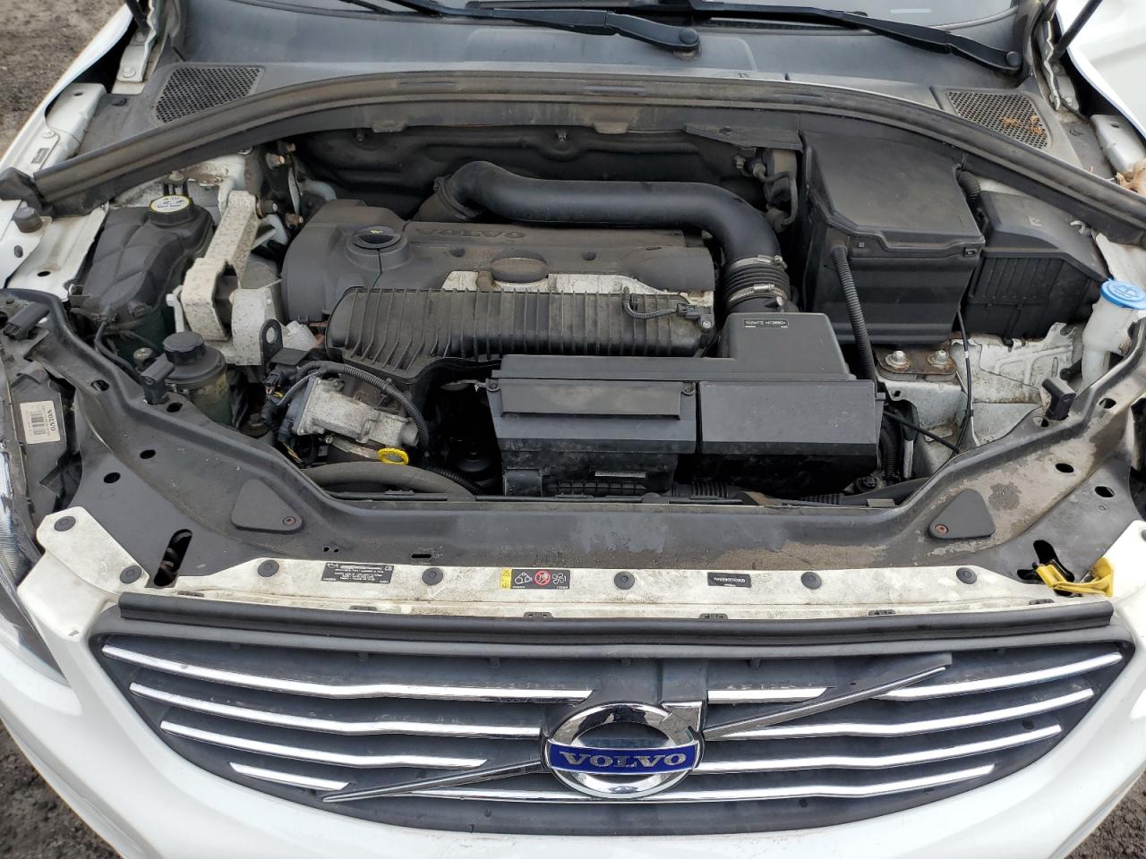 2015 Volvo XC60 - Image 13