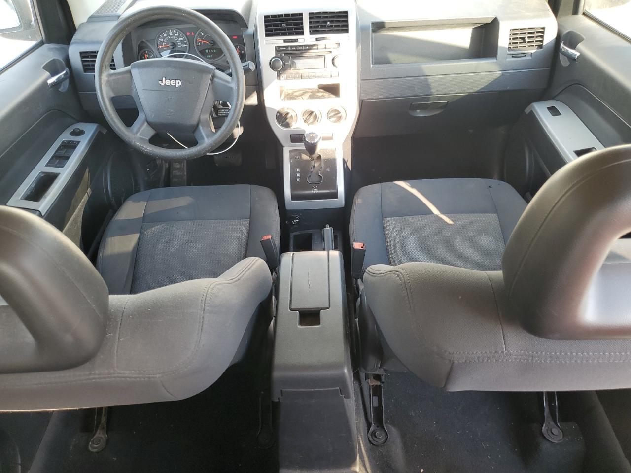 2008 Jeep Compass - Image 8