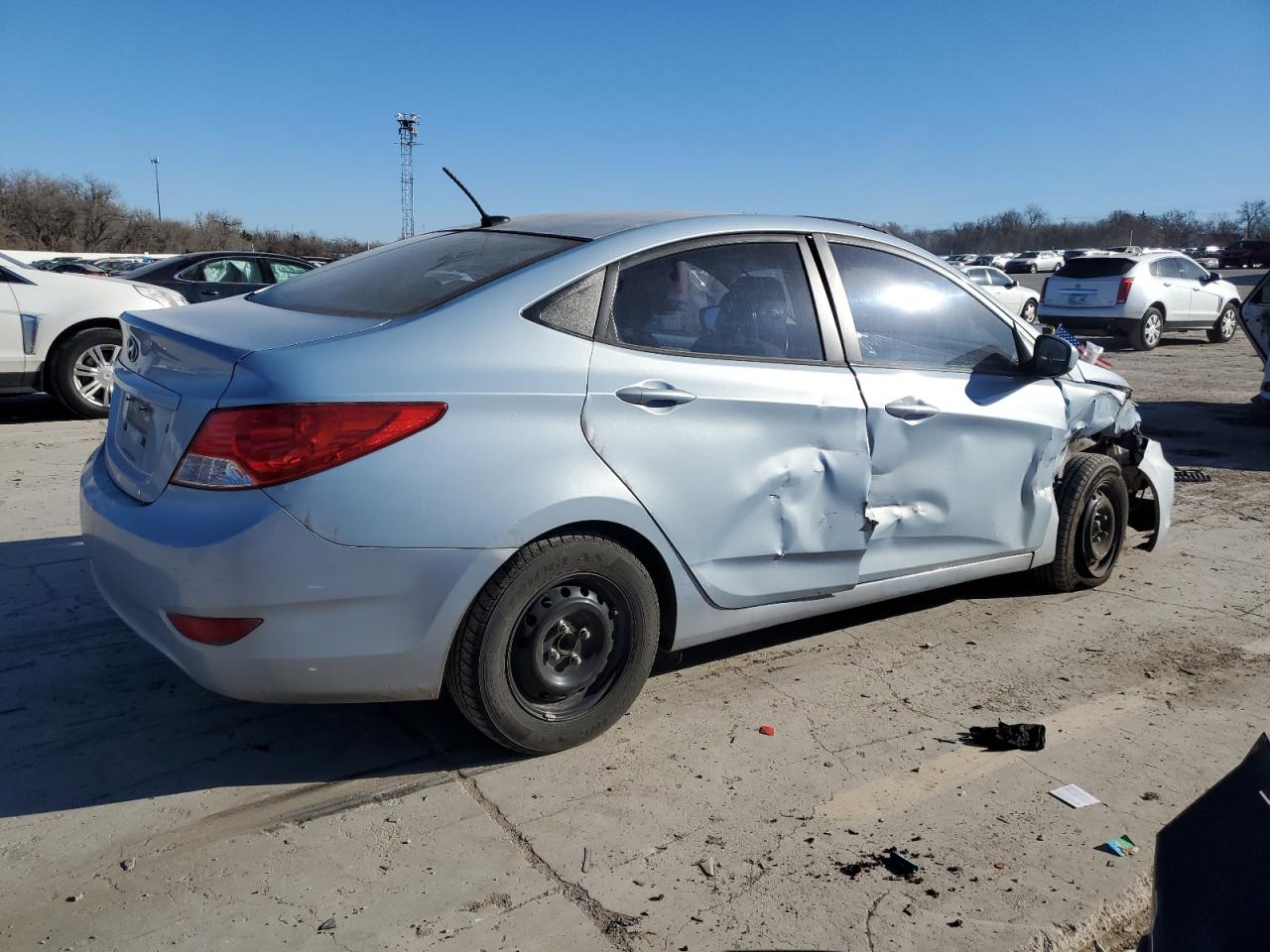 2013 Hyundai Accent - Image 3