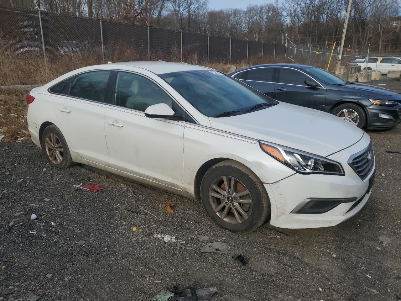 2017 Hyundai Sonata - Image 4