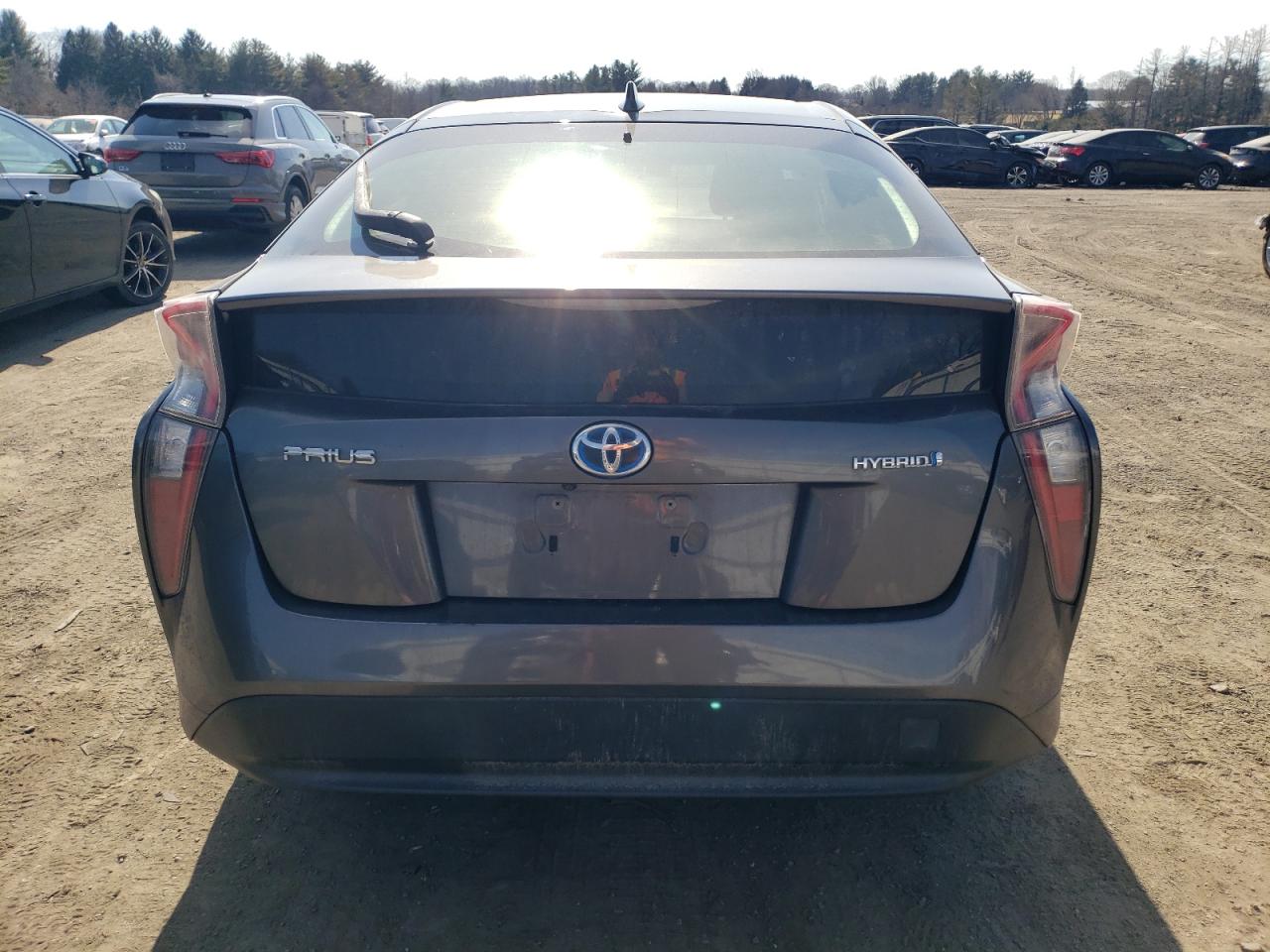 2016 Toyota Prius - Image 6
