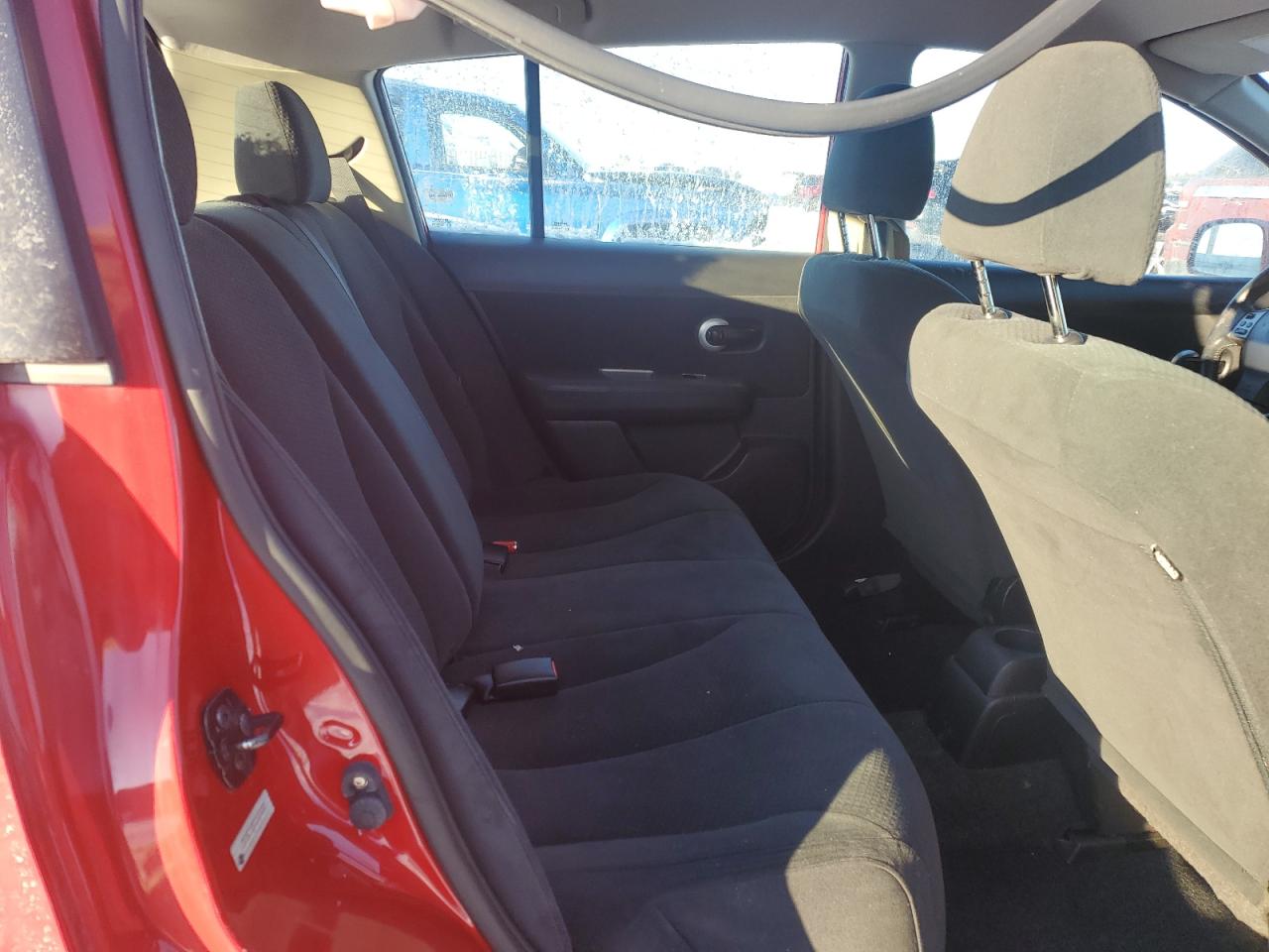 2012 Nissan Versa - Image 10