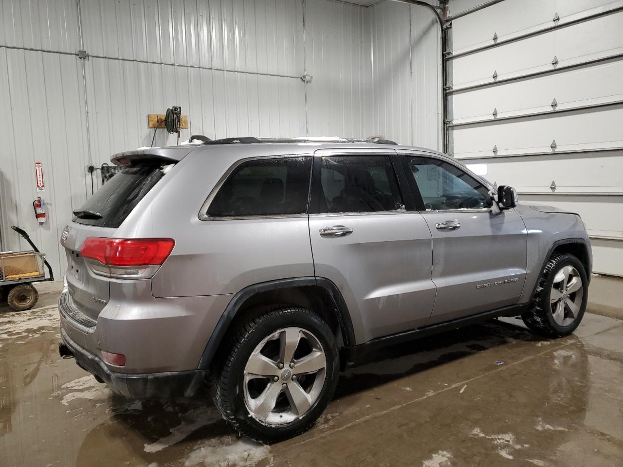 2014 Jeep Grand Cherokee - Image 3