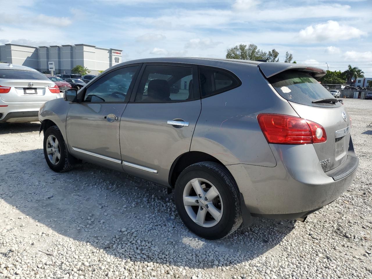 2013 Nissan Rogue - Image 2