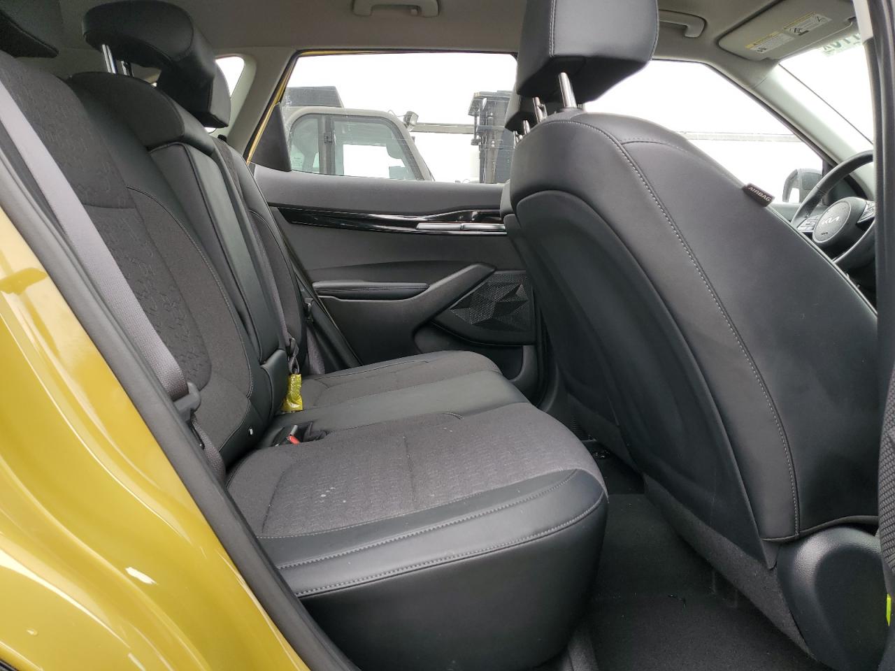 2024 Kia Seltos - Image 11