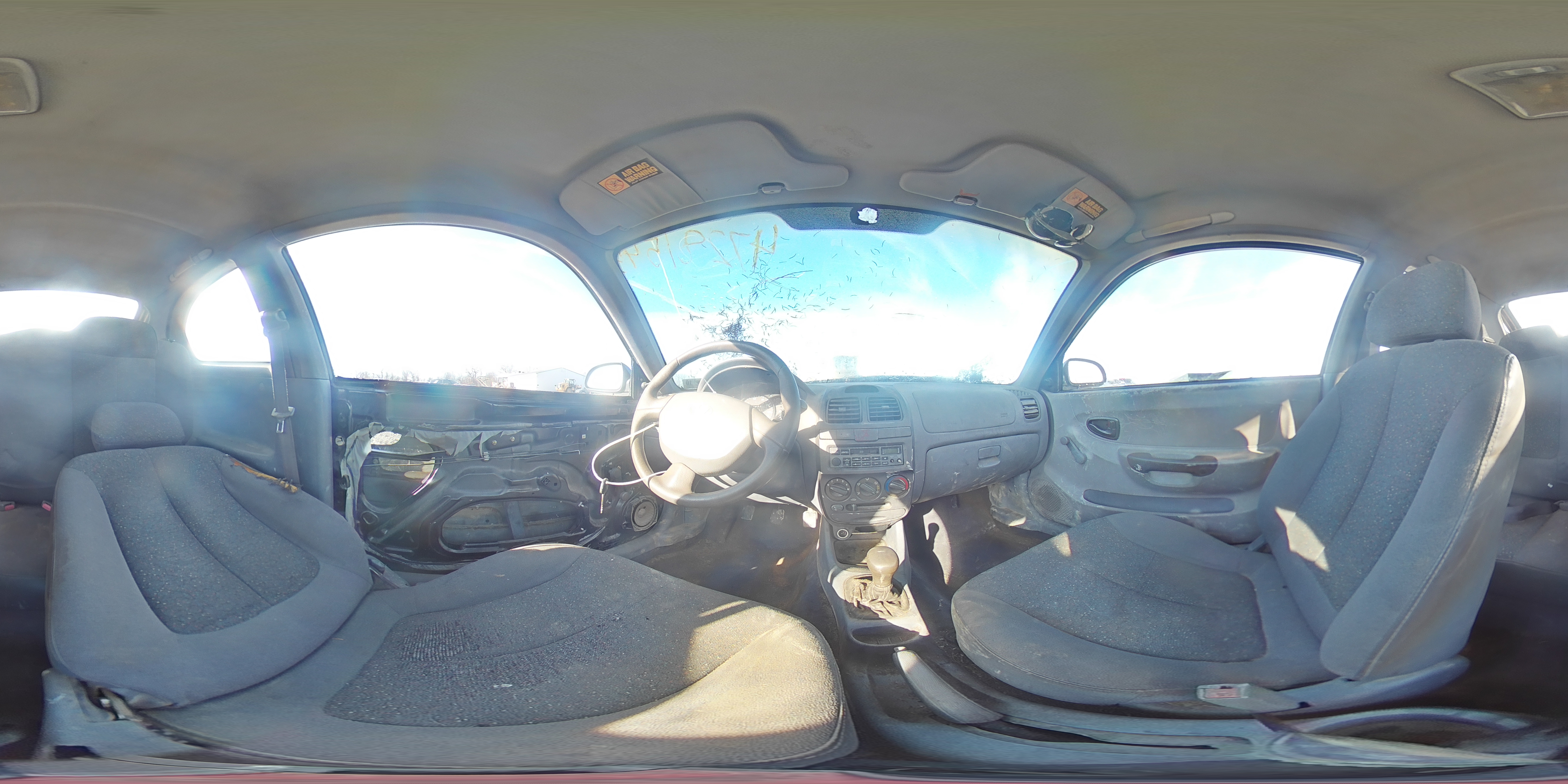 2002 Hyundai Accent - Image 13