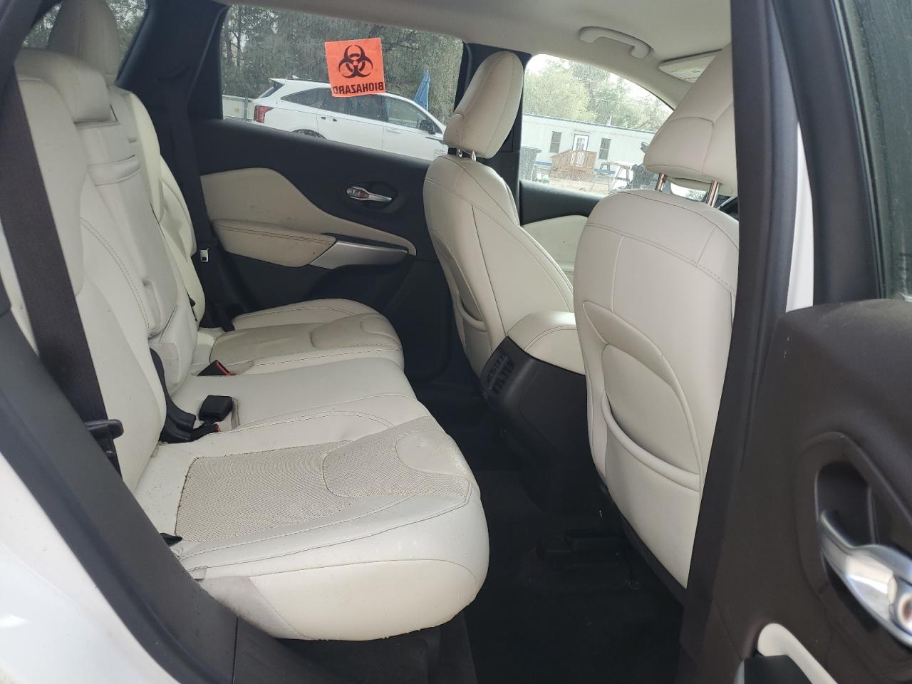 2016 Jeep Cherokee - Image 10