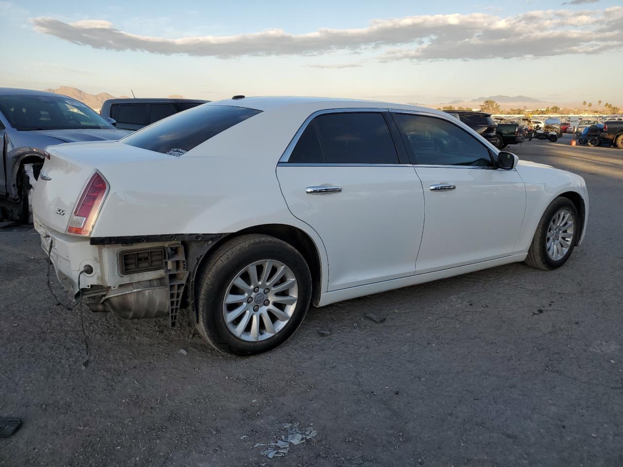 2014 Chrysler 300 - Image 3