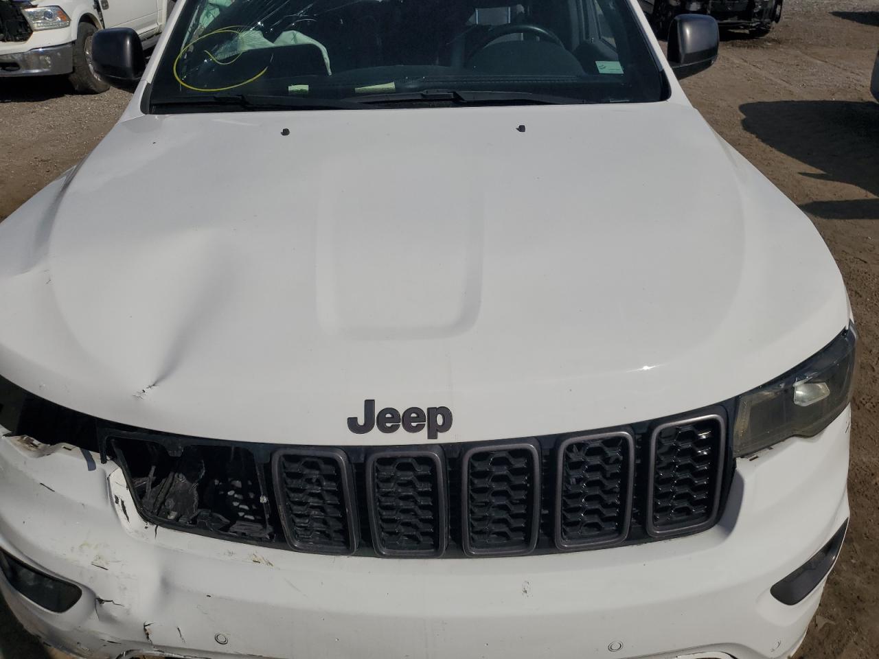 2021 Jeep Grand Cherokee - Image 12