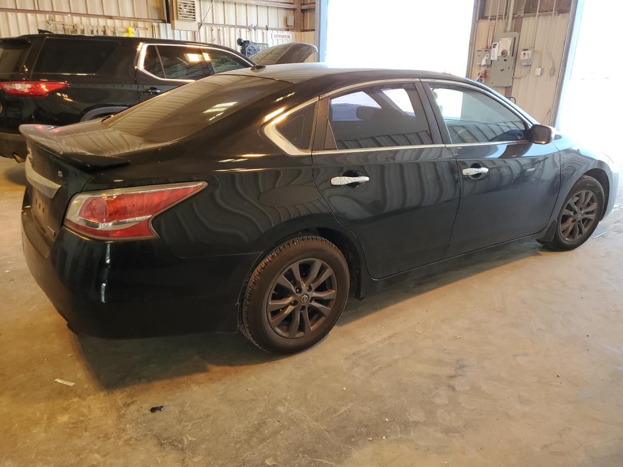 2015 Nissan Altima - Image 3